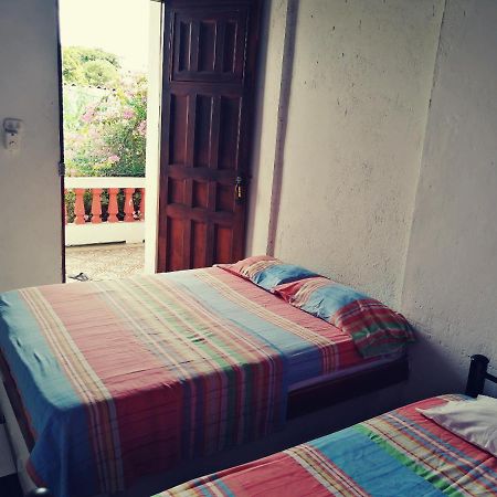 Hostal Maranatha ซันตามาร์ตา ภายนอก รูปภาพ
