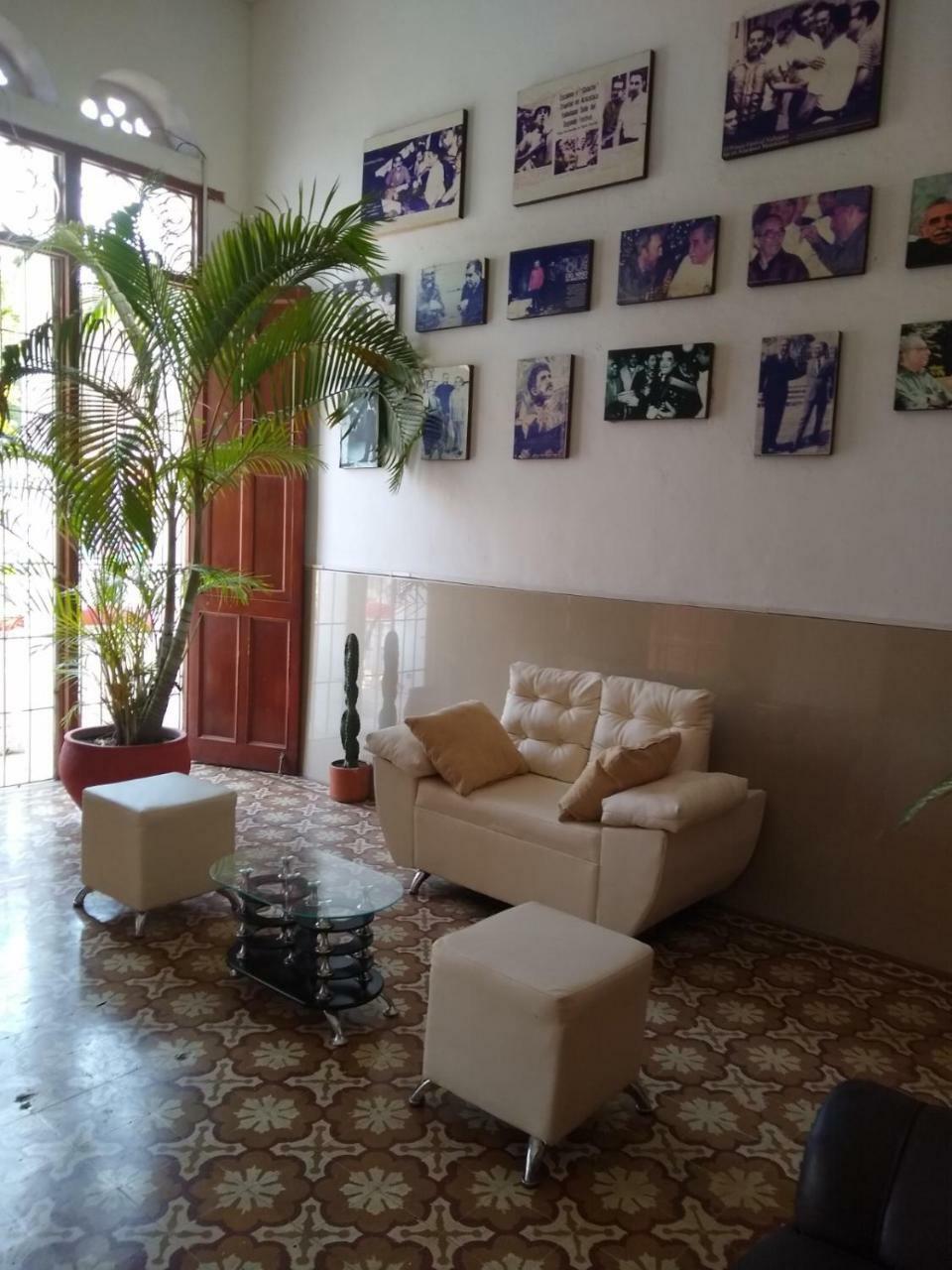 Hostal Maranatha ซันตามาร์ตา ภายนอก รูปภาพ
