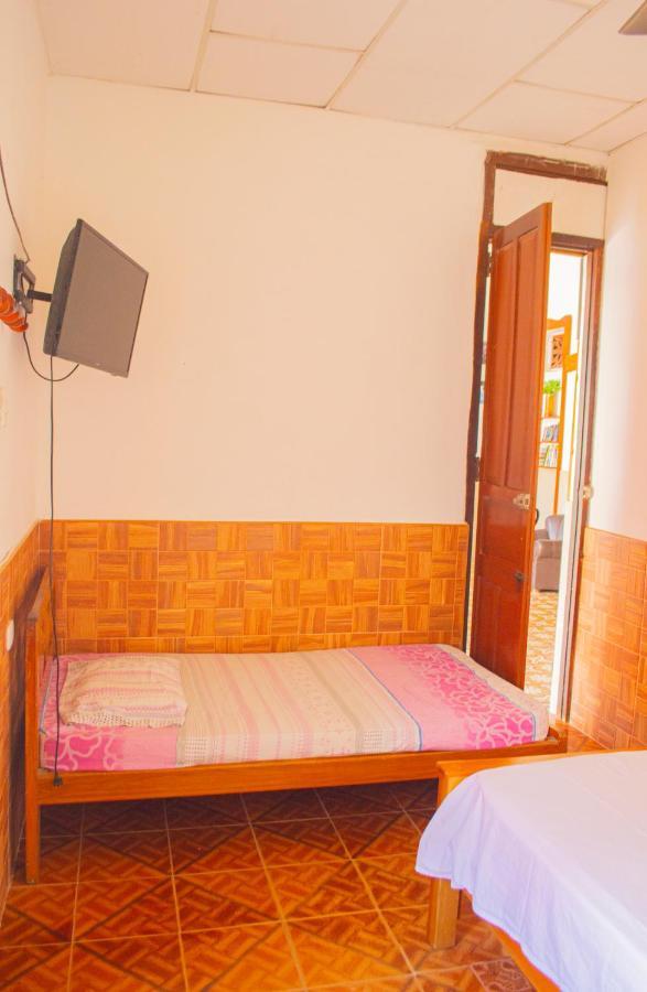 Hostal Maranatha ซันตามาร์ตา ภายนอก รูปภาพ